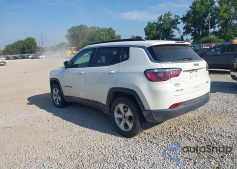 2018 Jeep Compass Latitude 4X4 z USA, uszkodzony, nr VIN 3C4NJDBB7JT325936
